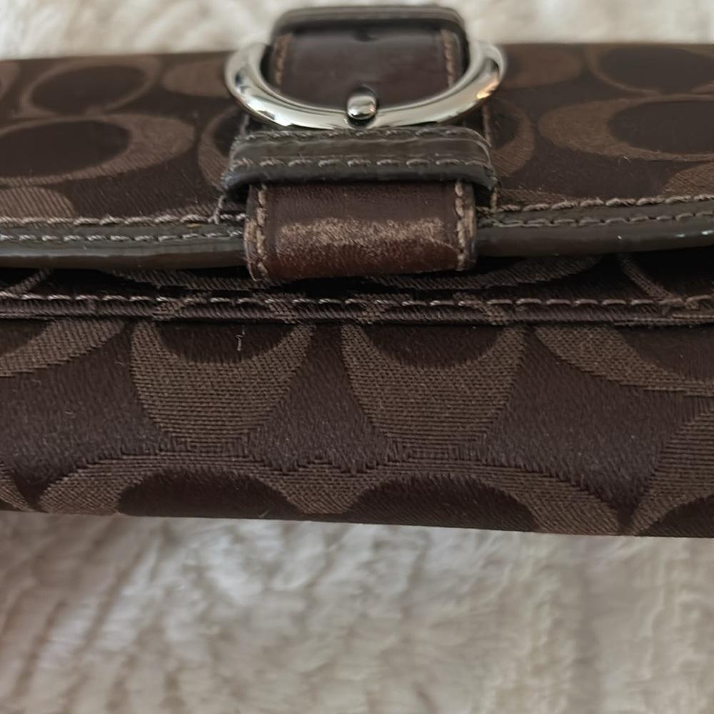 Coach brown wallet with buckle - Picture 3 of 10